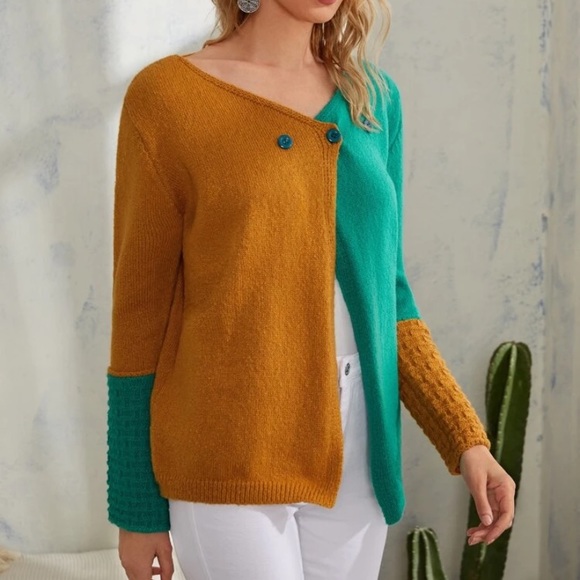 NWOT 🌱🍂Two Toned Button Front Round Neck Cardigan🍂🌱 - Picture 3 of 5